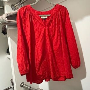Universal Threads red textured peasant top